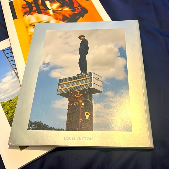 Louis Vuitton The Book 200 - Picture 2 of 4